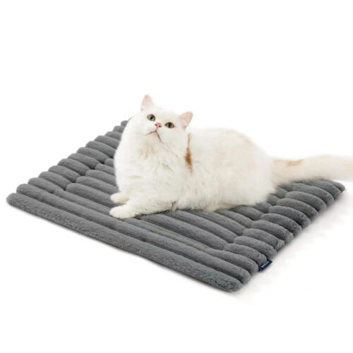 All Season Warm Pet Mat for Cats & Dogs - Pet Beds & Mats - Wholesale Custom Pet Supplies & Pet Products Manuf...